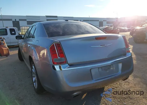 2013 Chrysler 300C from USA, damaged, VIN 2C3CCAEG0DH620904
